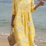 Vestido femenino casual con diseño floral